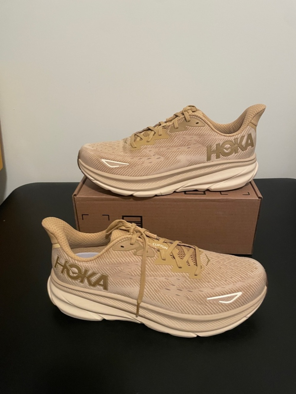 Hoka Clifton 9 Men’s 14 JB